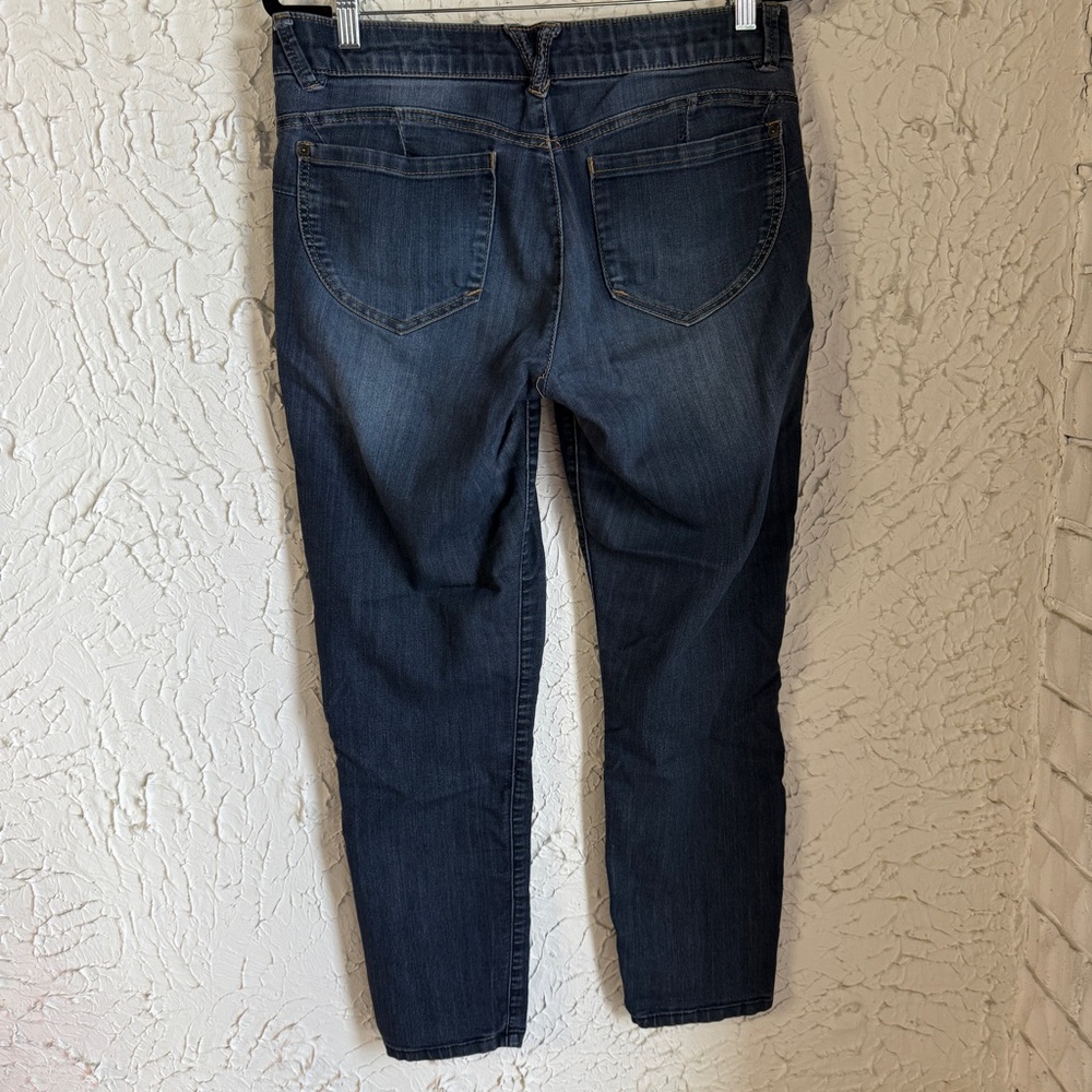 Democracy Indigo Cropped Jeans - Picture 6 of 9